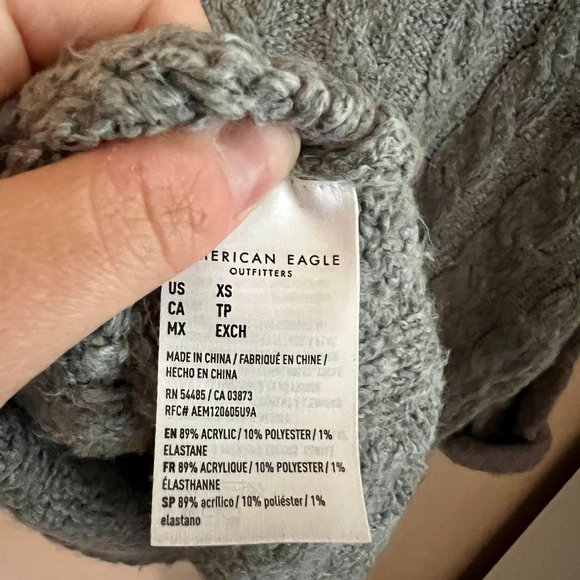 EUC Vintage looking hooded sweater - Picture 4 of 6